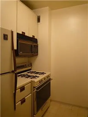 Rented by RELO REDAC INC. | media 37