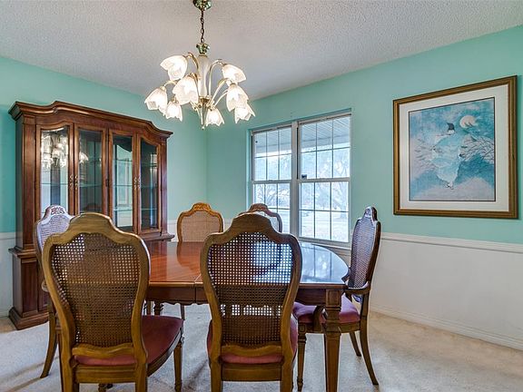 4th image of 102 Tuesday Haus Ln