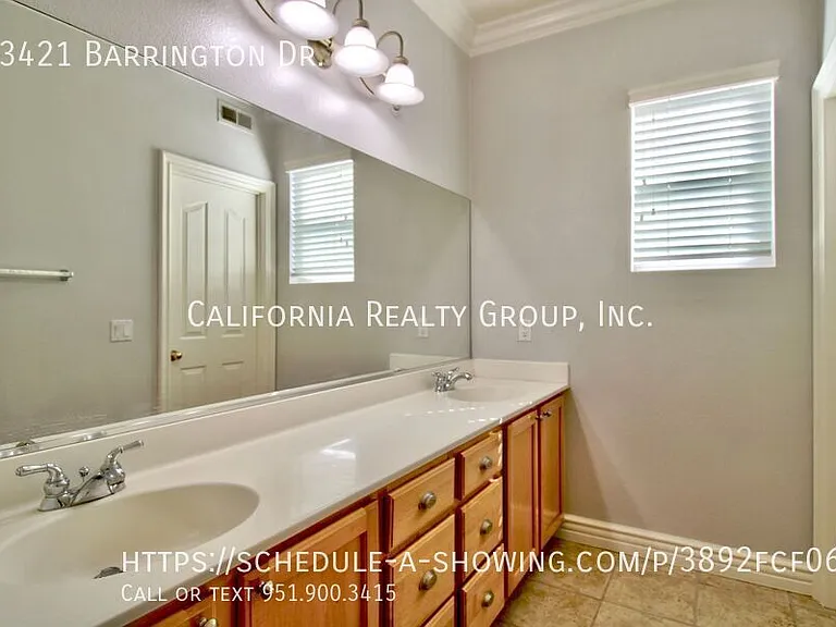 33421 Barrington Dr — Photo 45