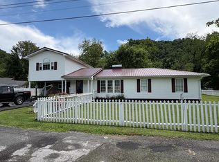 137 Clinch St, Cedar Bluff, VA 24609