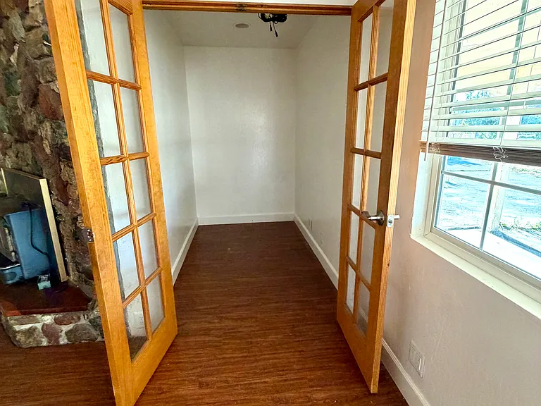 1231 Apricot Ln — Photo 4