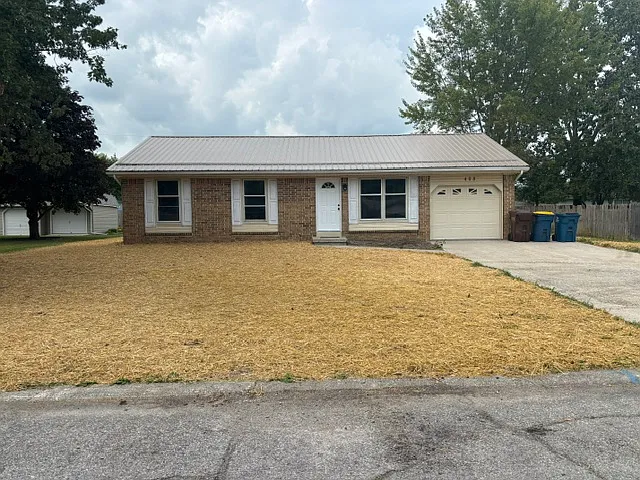 408 Woodcreek Dr — Photo 11