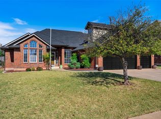 301 E Richmond Ter, Mustang, OK 73064