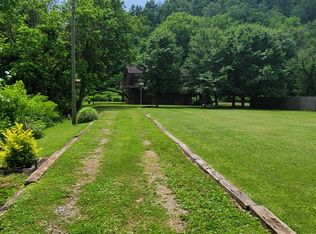 133 Dog Fork Rd, Kenna, WV 25248