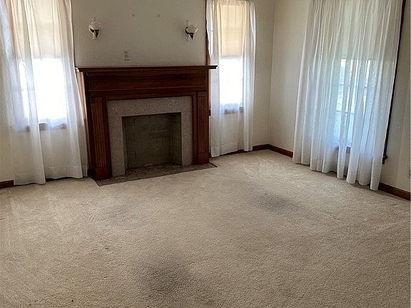 5th image of 3808 W 129th St