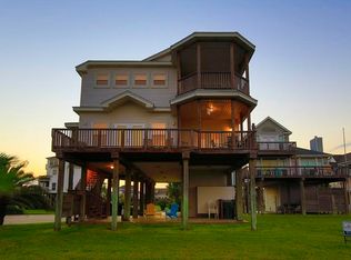 25010 Intrepid Ln, Galveston, TX 77554