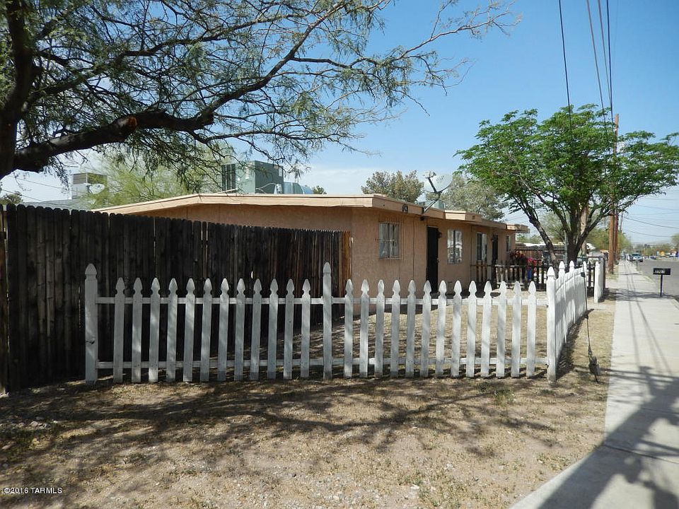 1st image of 2709 N Fontana Ave