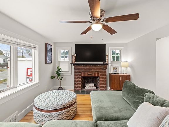 5th image of 13 Rainbow Cir
