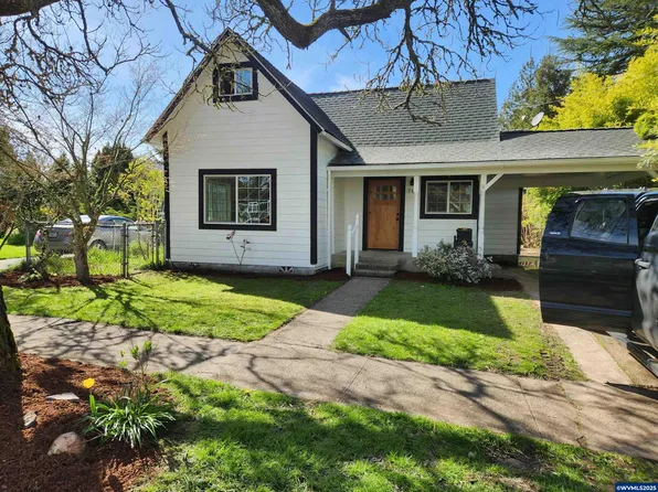712 NW 13th St, Corvallis, OR 97330