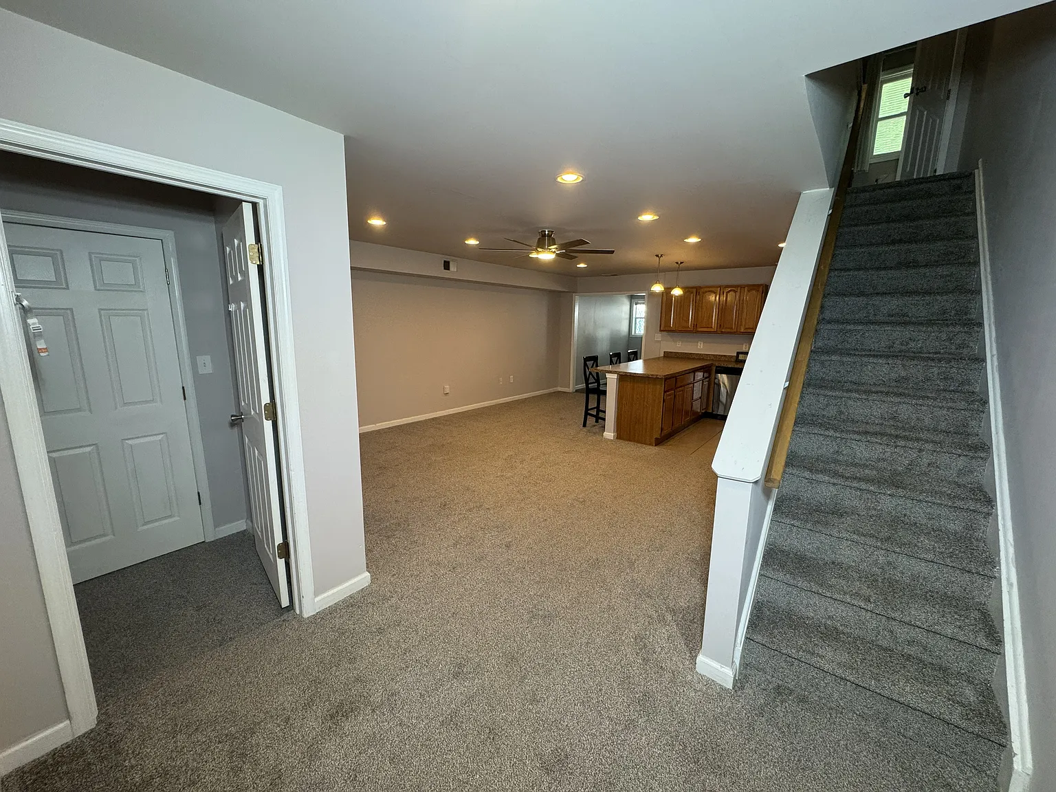 3 bed, 1.5 bath, 1550 sqft, $2,175 — Photo 2