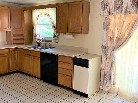 4th image of 4321 Amblewood Ln