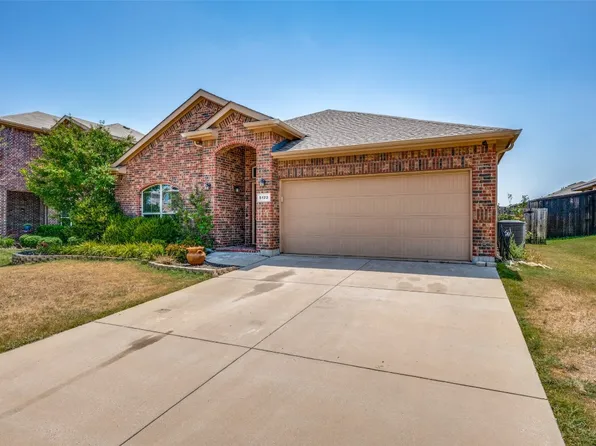 5122 Meadow Ln, Krum, TX 76249