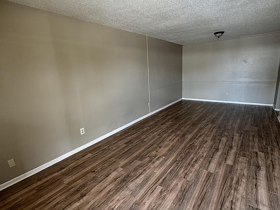 3rd image of 1015 Wells Cir APT 36