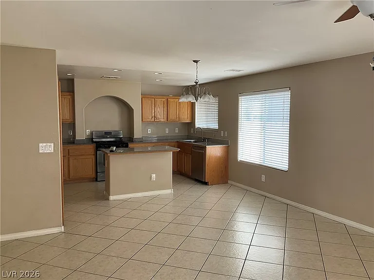 7308 Laburnum St — Photo 3