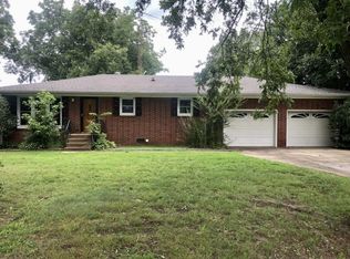 18 Brazil Schoolhouse Rd, Trenton, TN 38382