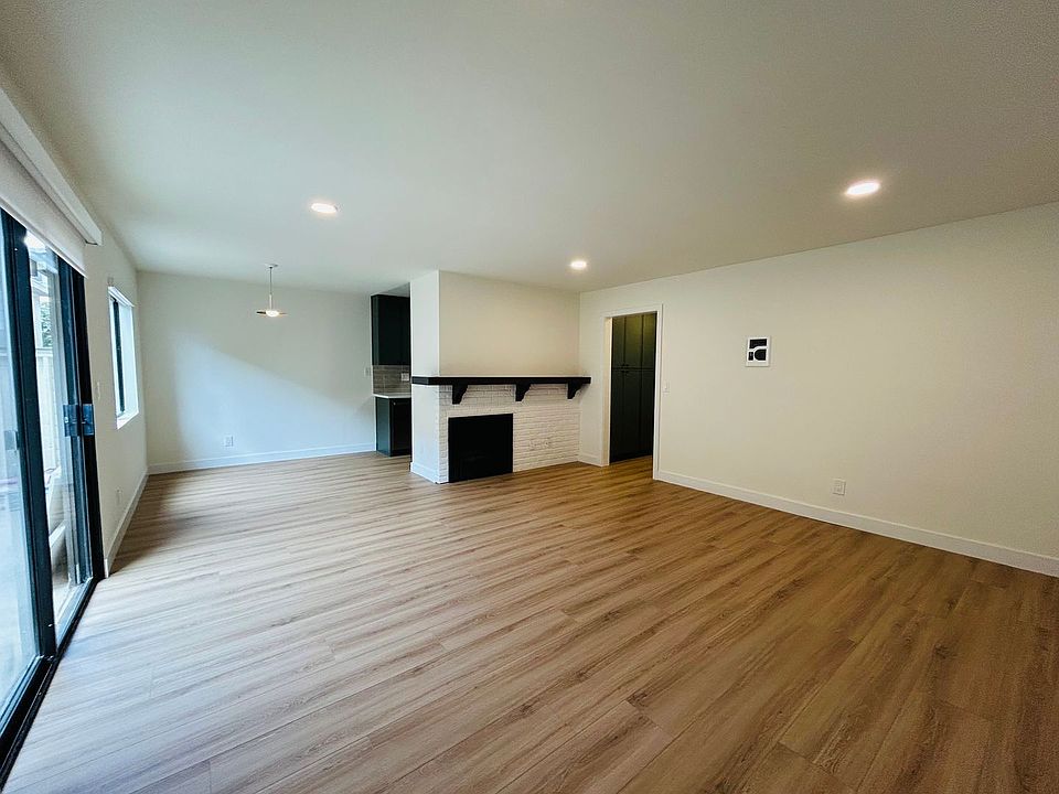 1st image of 3430 Jasmine Ave APT 102