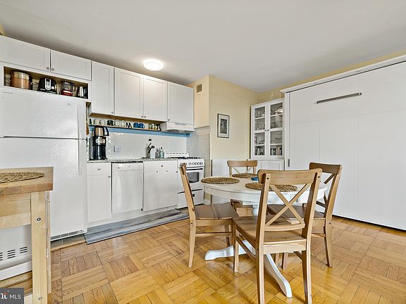 5th image of 2601 Pennsylvania Ave APT 1124