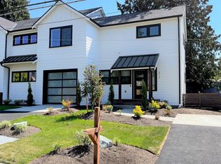 217 NW 92nd St, Seattle, WA 98117