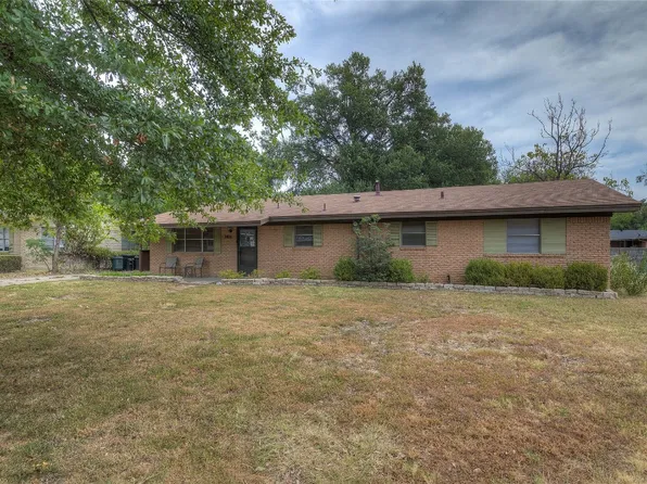 1406 Holiday Dr, Sulphur Springs, TX 75482