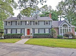 2 Daventry Ct, Lynnfield, MA 01940