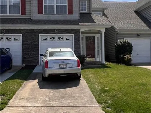 2002 Gunston Dr, Suffolk, VA 23434