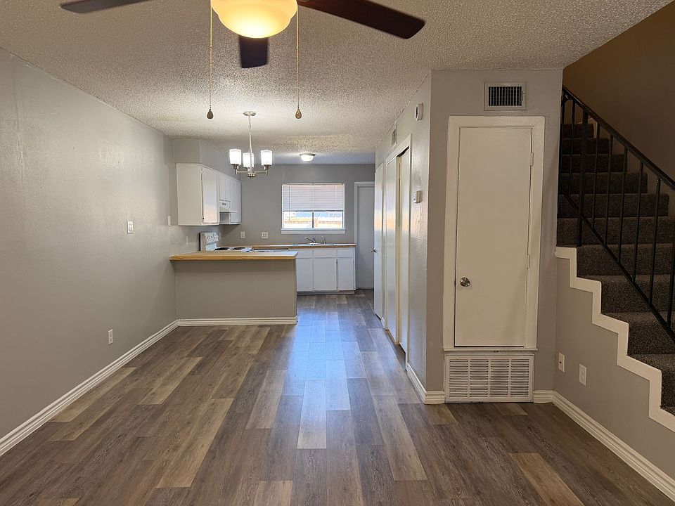 1st image of 230 E Wright Blvd #10