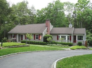 39 Fox Hill Rd, Pound Ridge, NY 10576