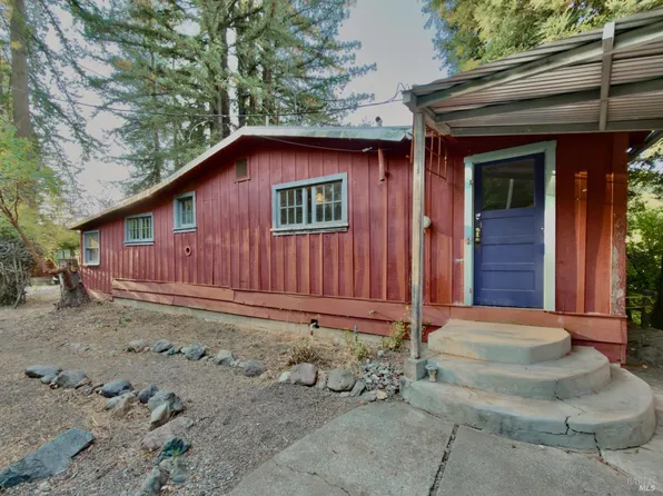 2001 Redwood Drive, Healdsburg, CA 95448