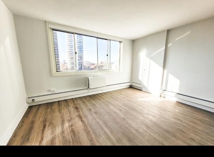 1st image of 1346 N Dearborn St #8A