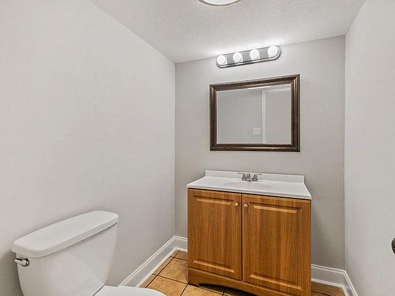 5th image of 1356 Jefferson Dr W