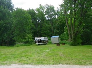 1390 Circle Dr, Brooklyn, IA 52211