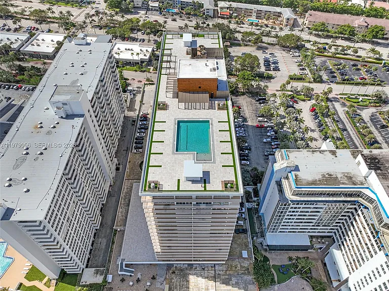 4020 Galt Ocean Dr #1801 — Photo 48