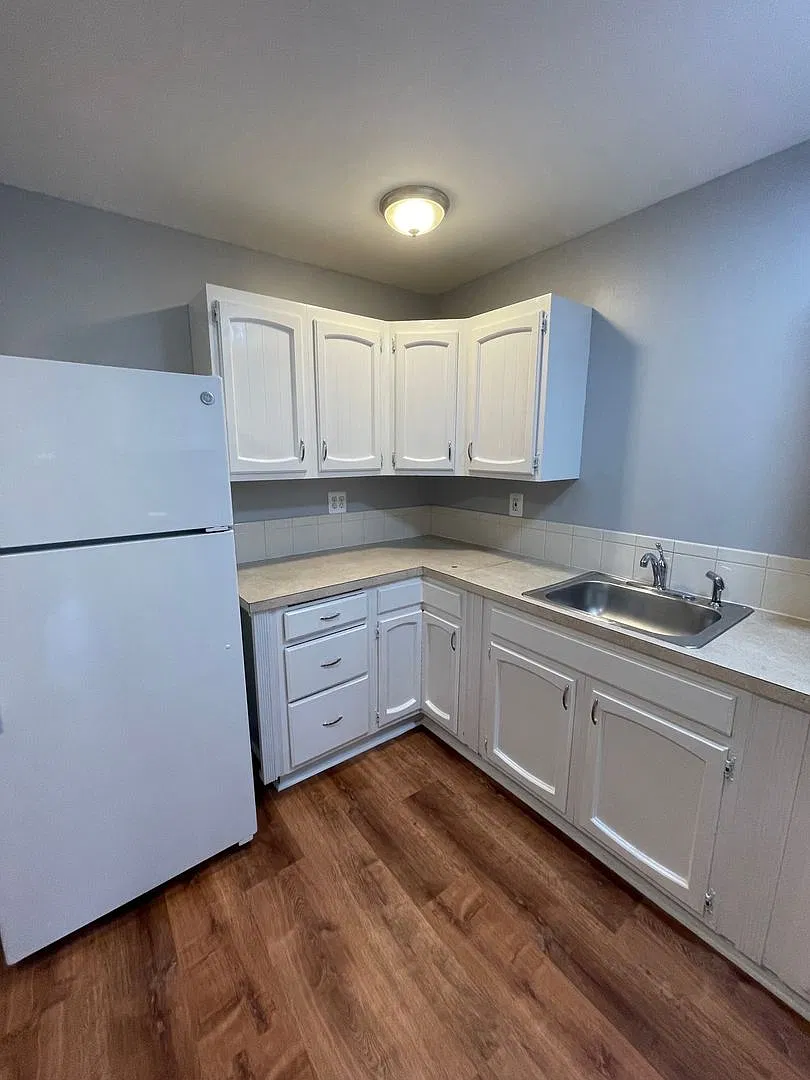 56 Johnston St. — Photo 2