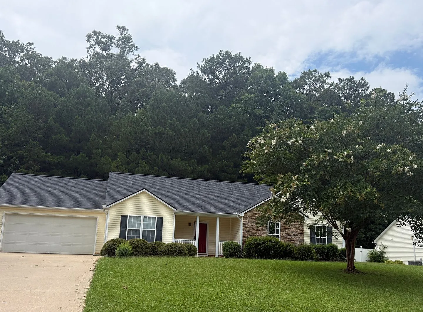 Remodeled 3 bedroom 2 bath home — Photo 1