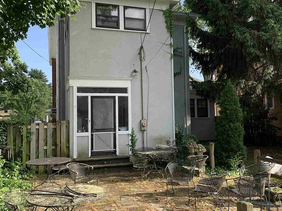 2nd image of 1122 W Washington Blvd