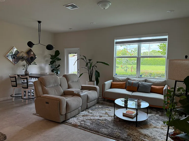 2933 Olivia Ave — Photo 9