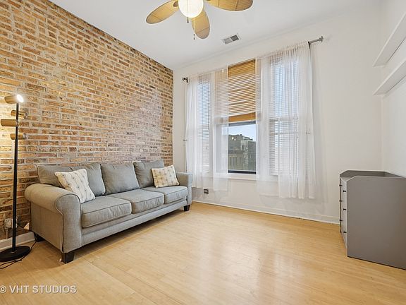 2nd image of 1423 N Ashland Ave APT 301