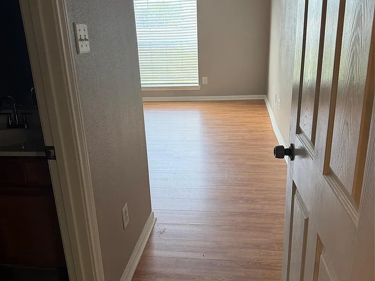 3922 Davenport St #A — Photo 14