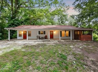 2950 Law Rd, Lexington, TN 38351
