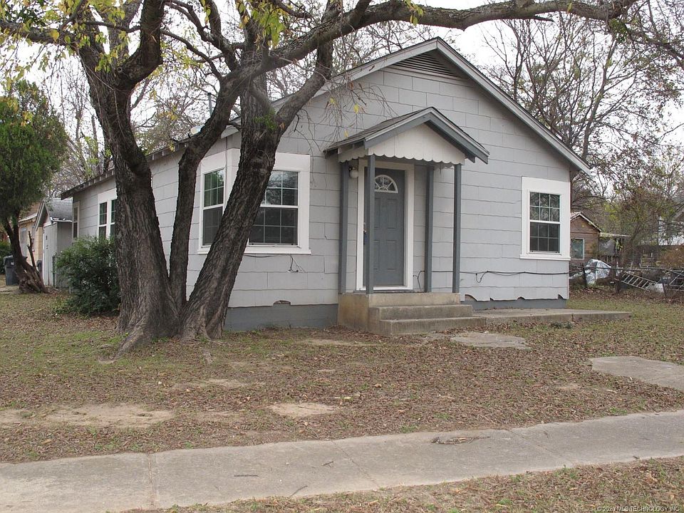 2nd image of 543 6th Ave NW