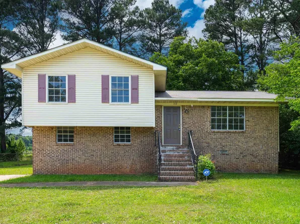 132 Greenridge Rd, Bessemer, AL 35023