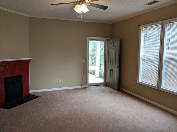 4th image of 365 N College St APT A