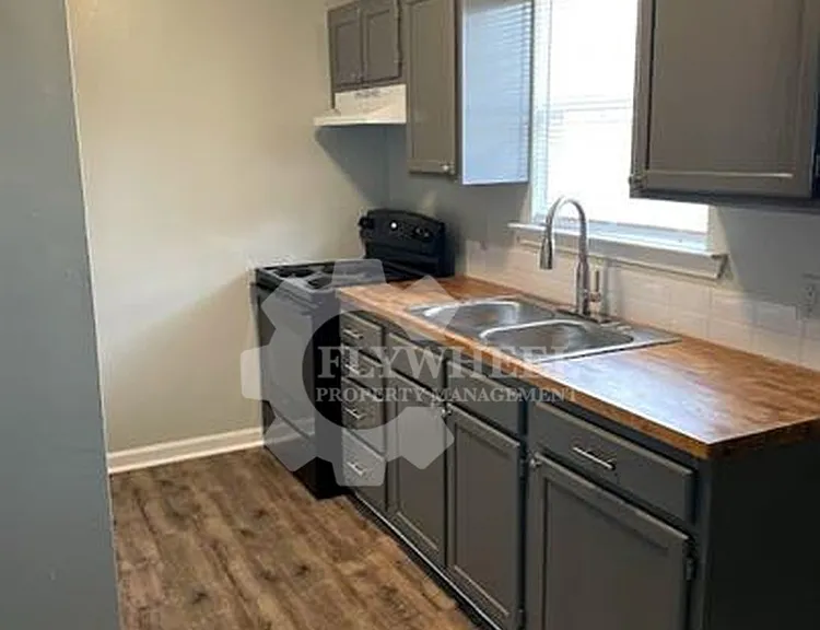 128B N Poole St — Photo 6