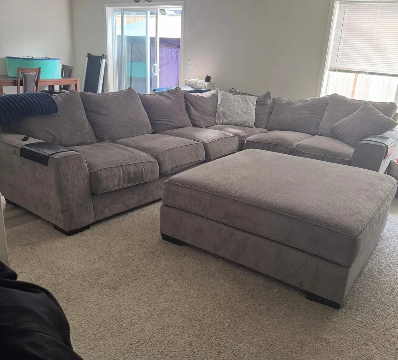 4 bed, 2004 sqft, $1,000 — Photo 3