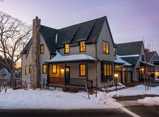 37 Wolcott Woods Ln #37, Milton, MA 02186