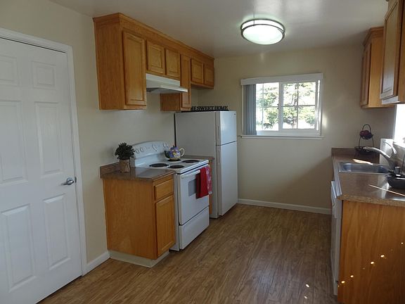 3rd image of 2655 Miller Ave APT 7