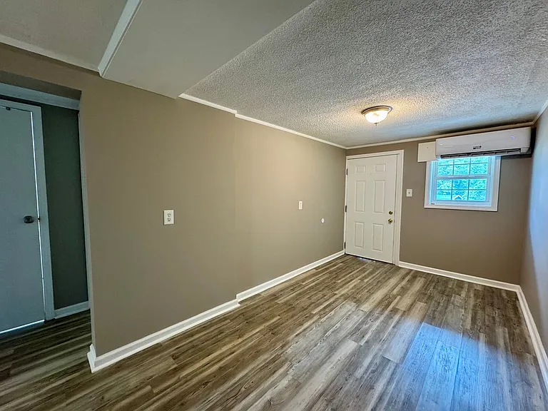 412 W. Atlantic Street — Photo 3
