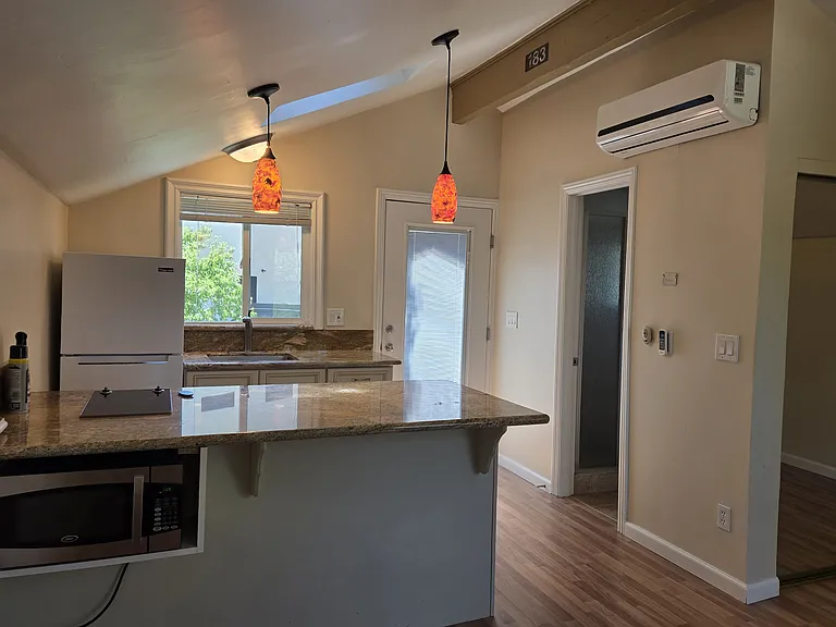 4072 Howard St #1 — Photo 5