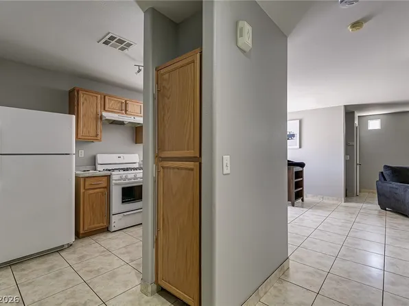 10010 Fragile Fields St, Las Vegas, NV 89183