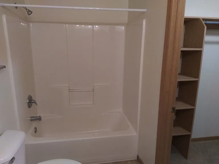 Stone Creek Apartments — Photo 25